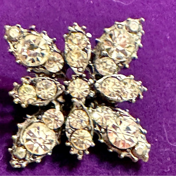 Jewelry - Vintage Square Rhinestone Silver Tone Brooch